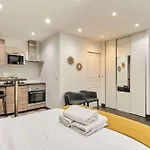 Very charming Studio District Le Marais (Commines)